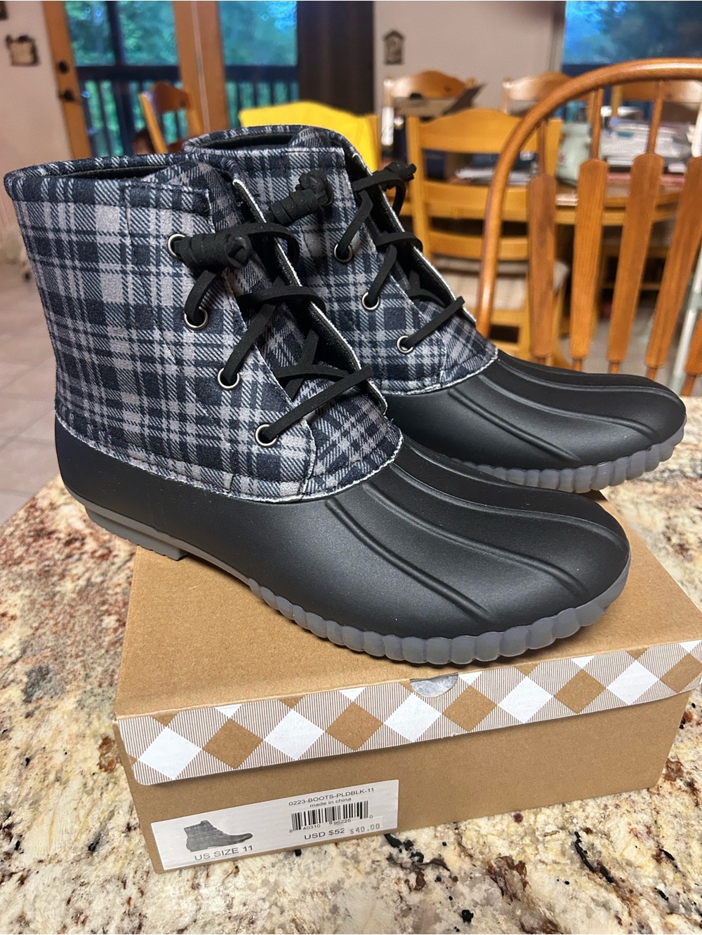 NIB Simply Southern Women’s 11 Black & Gray Plaid Duck Boots Rubber, Slip-On